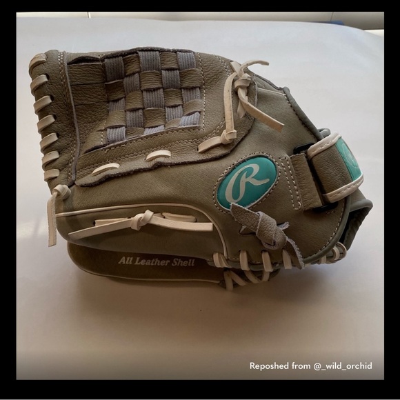 Rawlings Other - RAWLINGS ⚾️ Sure Catch Softball Glove - to be worn on right hand to catch